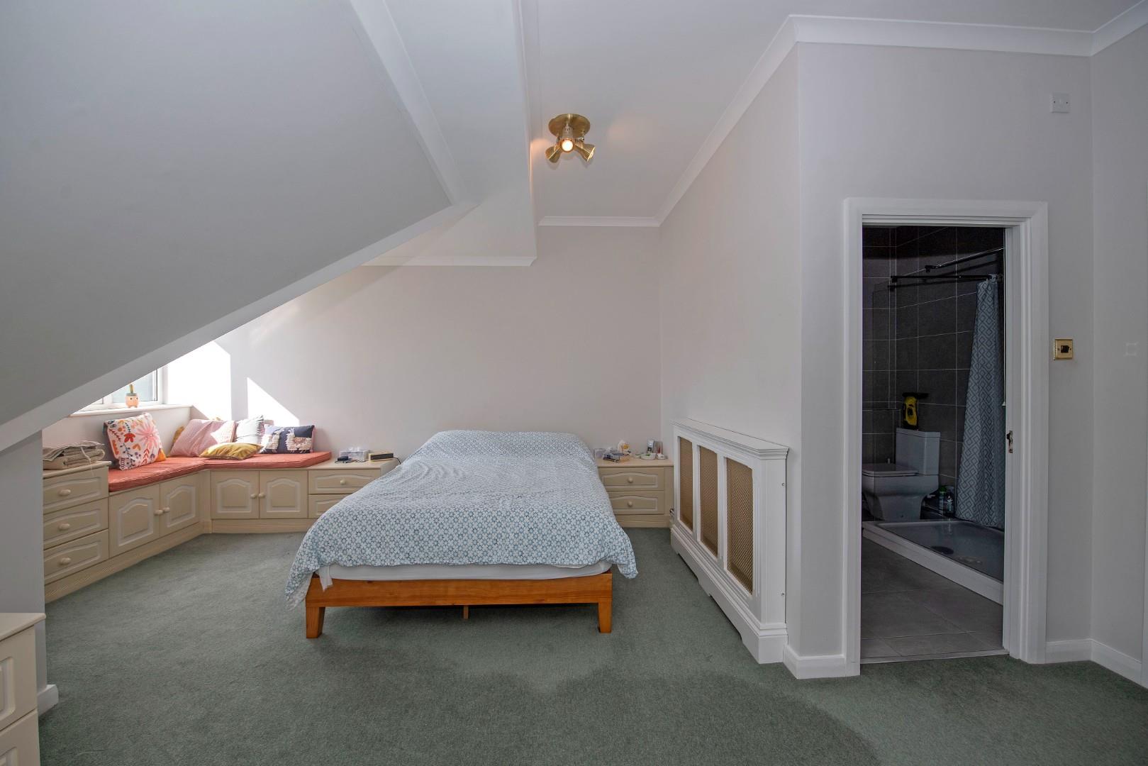 Langland Bay Road, Langland, Swansea, SA3 4QZ